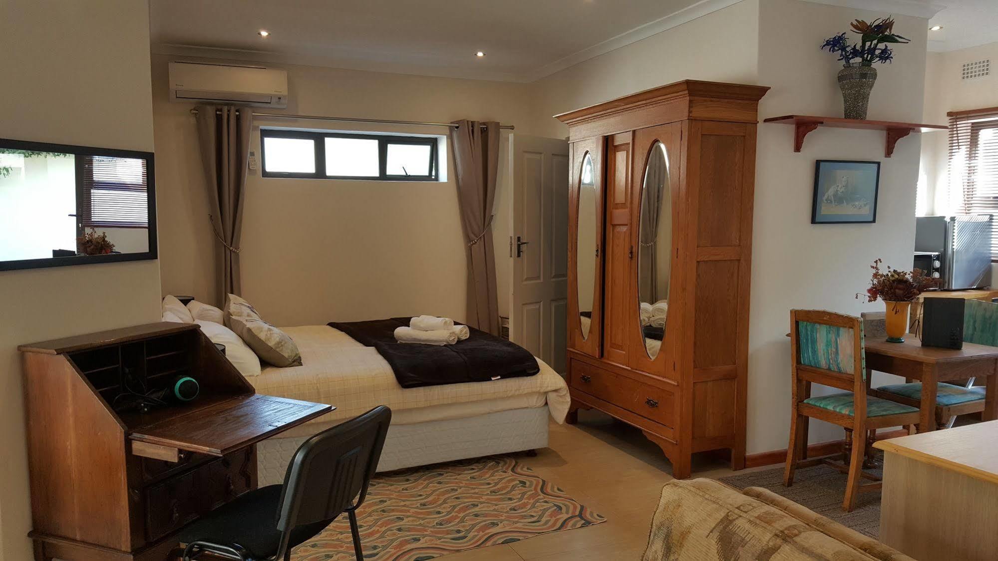 קונסטנטיה Riverside Cottages מראה חיצוני תמונה