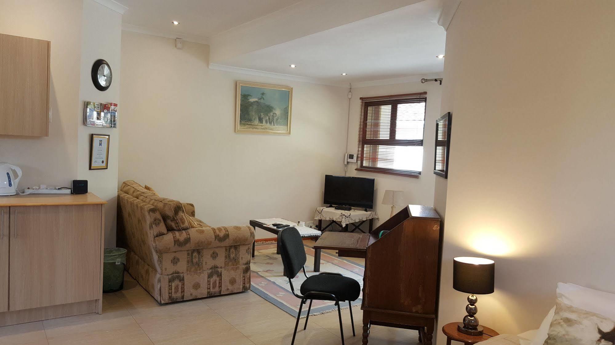 קונסטנטיה Riverside Cottages מראה חיצוני תמונה