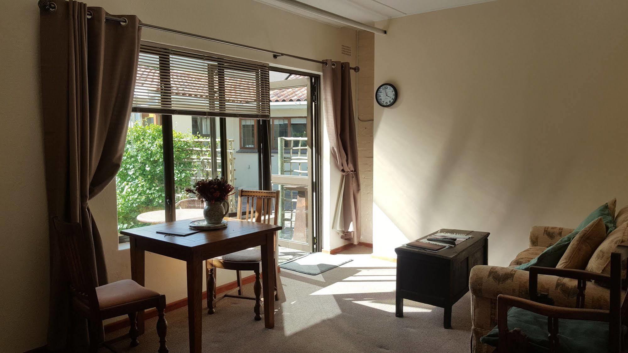קונסטנטיה Riverside Cottages מראה חיצוני תמונה
