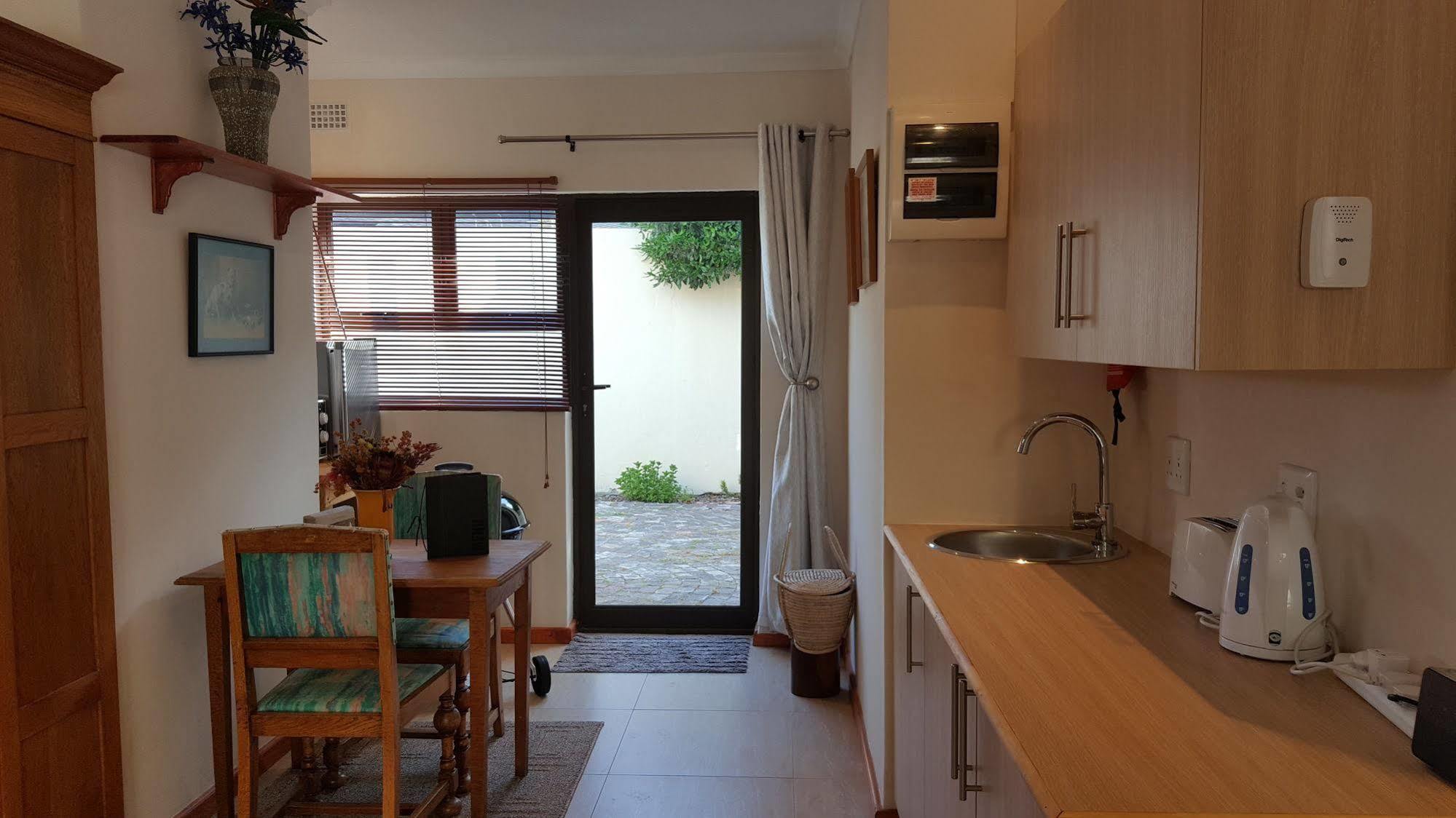 קונסטנטיה Riverside Cottages מראה חיצוני תמונה