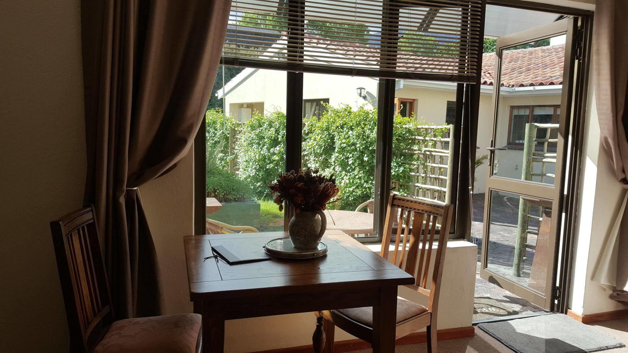 קונסטנטיה Riverside Cottages מראה חיצוני תמונה